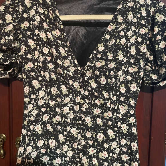 Floral Print Maxi Dress - Picture 2 of 4